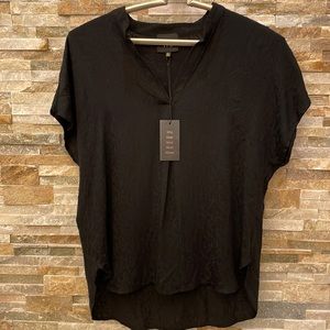 Black v neck short sleeved top